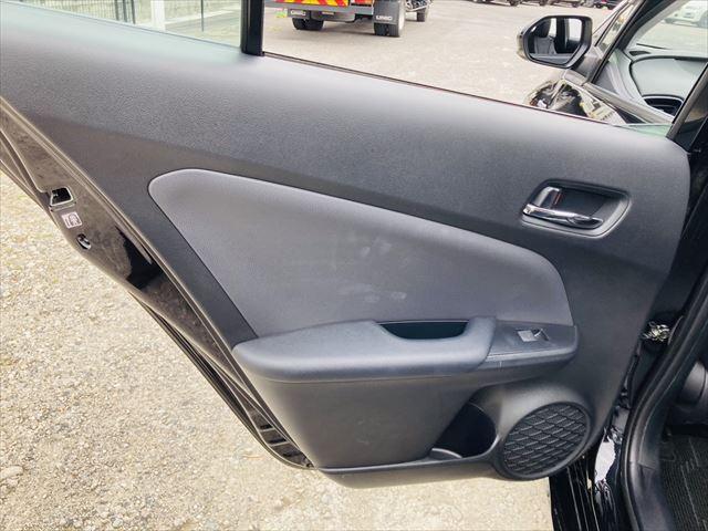 プリウス Ｓツーリングセレクション　保証付　ユーザー買取車　シートヒーター　合皮シート　ドラレコ一体型ＳＤナビ　フルセグＴＶ　バックカメラ　コーナーセンサー　Ｂｌｕｅｔｏｏｔｈ対応　スマートキー　ＬＥＤヘッドライト（62枚目）