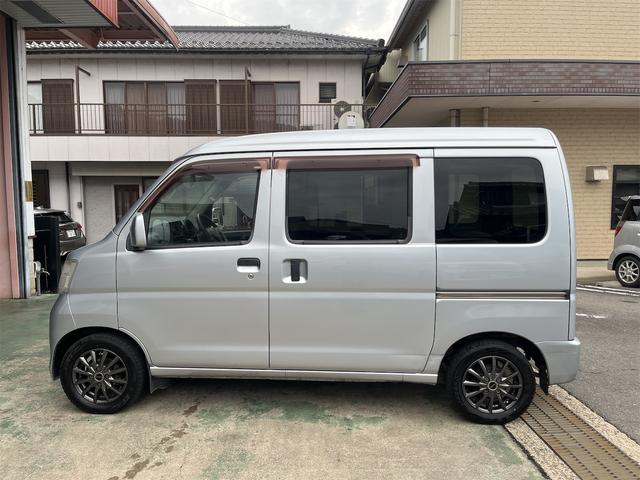 ハイゼットカーゴ 　軽バン　ＡＴ　両側スライドドア　電動格納ミラー　アルミホイール　エアコン　パワーウィンドウ　ＣＤ（8枚目）