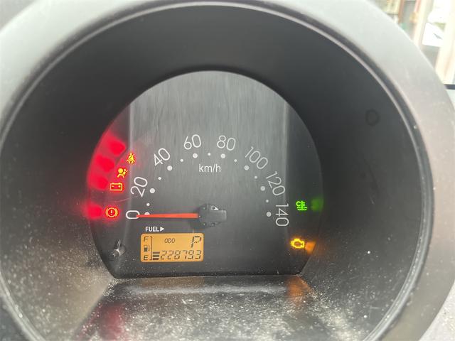 ハイゼットカーゴ 　軽バン　ＡＴ　両側スライドドア　電動格納ミラー　アルミホイール　エアコン　パワーウィンドウ　ＣＤ（11枚目）