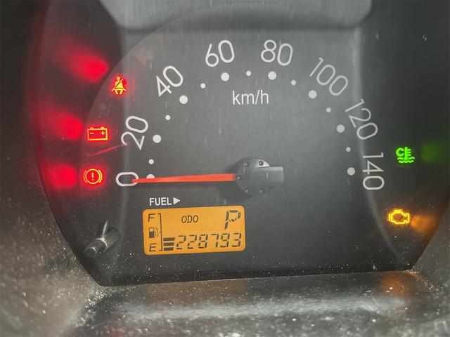 ハイゼットカーゴ 　軽バン　ＡＴ　両側スライドドア　電動格納ミラー　アルミホイール　エアコン　パワーウィンドウ　ＣＤ（12枚目）