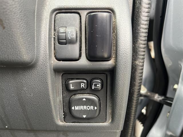 ハイゼットカーゴ 　軽バン　ＡＴ　両側スライドドア　電動格納ミラー　アルミホイール　エアコン　パワーウィンドウ　ＣＤ（16枚目）