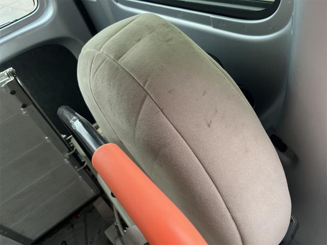 ハイゼットカーゴ 　軽バン　ＡＴ　両側スライドドア　電動格納ミラー　アルミホイール　エアコン　パワーウィンドウ　ＣＤ（34枚目）