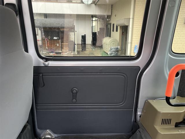 ハイゼットカーゴ 　軽バン　ＡＴ　両側スライドドア　電動格納ミラー　アルミホイール　エアコン　パワーウィンドウ　ＣＤ（36枚目）