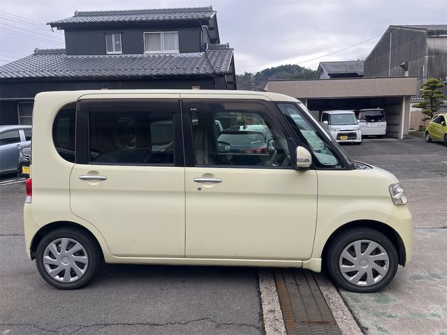 タント Ｘリミテッド　ＥＴＣ　電動スライドドア　ナビ　ＴＶ　スマートキー　ベンチシート　ＣＶＴ　盗難防止システム　ＡＢＳ　ＣＤ　ＵＳＢ　アルミホイール　衝突安全ボディ　エアコン　パワーステアリング　パワーウィンドウ（4枚目）