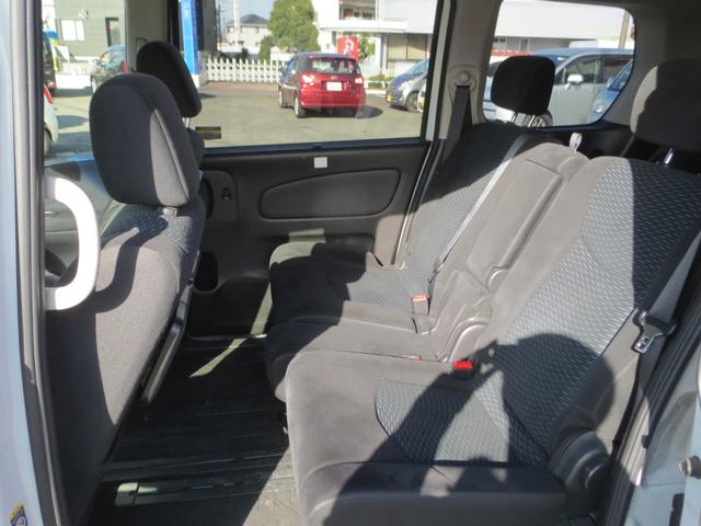 セレナ ２０Ｘ　４ＷＤ　ナビＴＶ　バックカメラ　片側電動スライドドア　スマートキー　衝突軽減ブレーキ　８人乗り（24枚目）