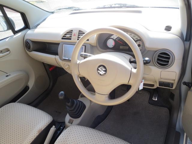 アルト Ｆ　５速ミッション　ＤＯＨＣエンジン　エアコン　パワステ　ナビＴＶ　キーレス　パワーウインドウ（10枚目）