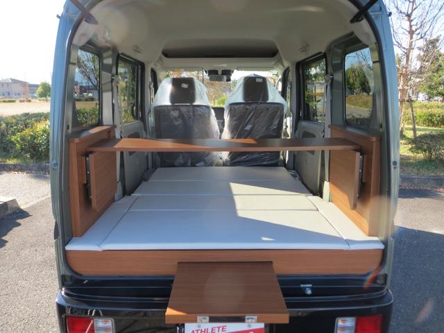 エブリイ Ｊリミテッド　軽キャンパー　車中泊　フルフラットベッド　外部電源　コンセント　ソケット　ロングテーブル　跳ね上げ式テーブル　ベッド下収納　　ターボ　ハイルーフ　４人乗車　両側電動スライドドア　スマートキー（5枚目）
