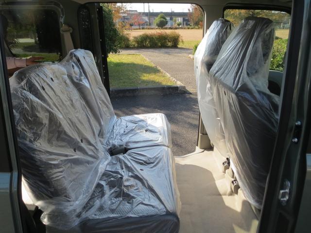 エブリイ Ｊリミテッド　軽キャンパー　車中泊　フルフラットベッド　外部電源　コンセント　ソケット　ロングテーブル　跳ね上げ式テーブル　ベッド下収納　　ターボ　ハイルーフ　４人乗車　両側電動スライドドア　スマートキー（10枚目）