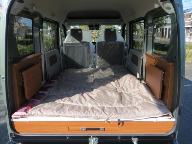 エブリイ Ｊリミテッド　軽キャンパー　車中泊　フルフラットベッド　外部電源　コンセント　ソケット　ロングテーブル　跳ね上げ式テーブル　ベッド下収納　　ターボ　ハイルーフ　４人乗車　両側電動スライドドア　スマートキー（24枚目）