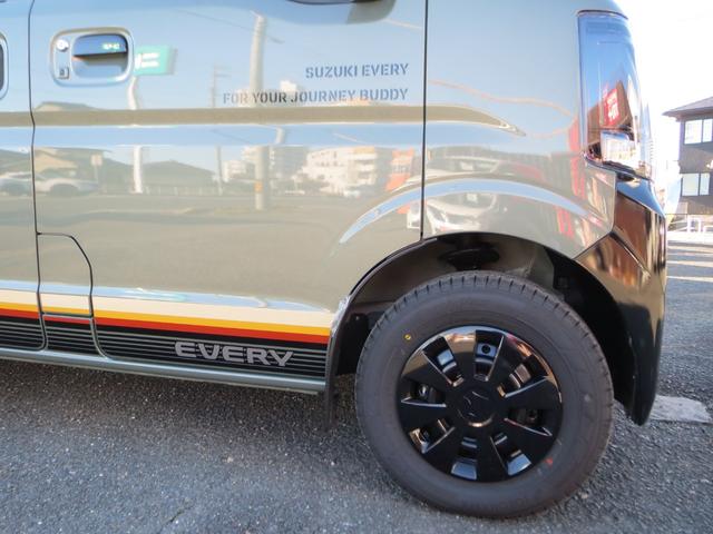 エブリイ Ｊリミテッド　軽キャンパー　車中泊　フルフラットベッド　外部電源　コンセント　ソケット　ロングテーブル　跳ね上げ式テーブル　ベッド下収納　　ターボ　ハイルーフ　４人乗車　両側電動スライドドア　スマートキー（29枚目）