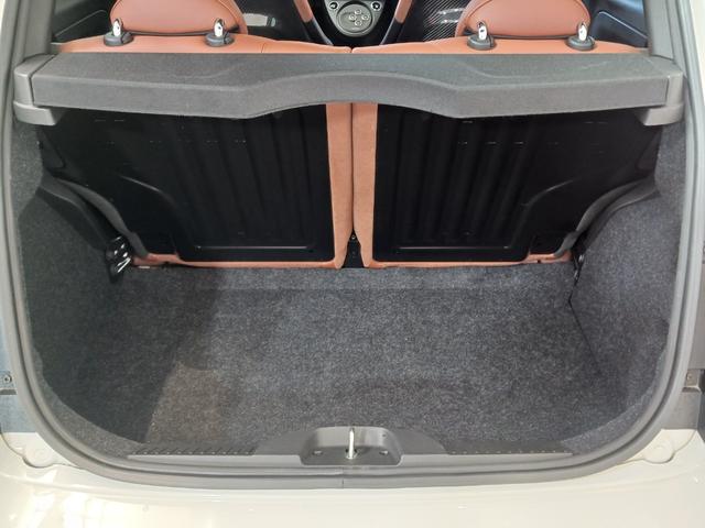 アバルト595 コンペティツィオーネ /1400ccターボ/5速シーケンシャルAT/認定中古車保証1年/ETC/アップルカープレイ・アンドロイドオート(13枚目)