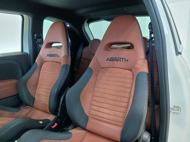 アバルト595 コンペティツィオーネ /1400ccターボ/5速シーケンシャルAT/認定中古車保証1年/ETC/アップルカープレイ・アンドロイドオート(23枚目)
