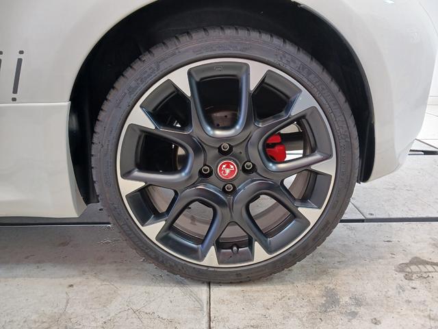 アバルト595 コンペティツィオーネ /1400ccターボ/5速シーケンシャルAT/認定中古車保証1年/ETC/アップルカープレイ・アンドロイドオート(28枚目)