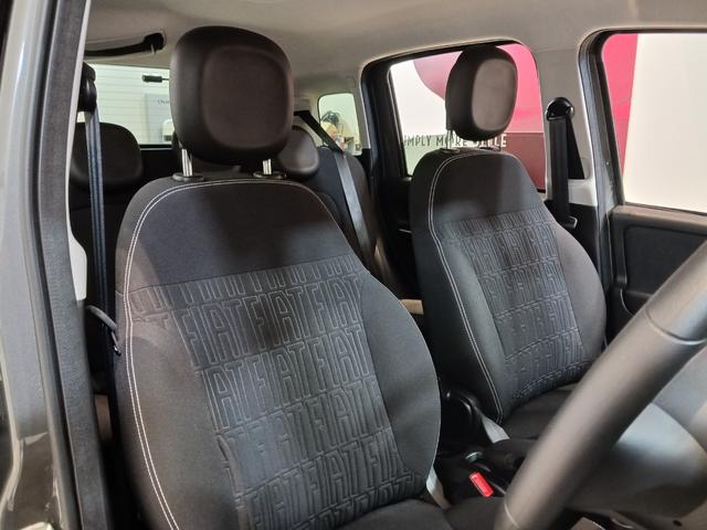 パンダ クロス　４×４　／９００ｃｃターボ／限定車／４ＷＤ／右ハンドル５速ＭＴ／新車保証継承／ドラレコ／ＥＴＣ（23枚目）