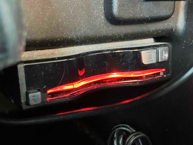 スイフトスポーツ ベースグレード　６ＭＴ　ナビ　ＴＶ　バックカメラ　純正エアロ　ＷＯＲＫ１７アルミ　ＲＳＲスプリング　Ｄ席ローポジションシートレール　ＨＩＤ（5枚目）