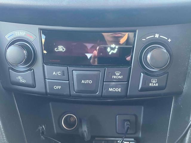 スイフトスポーツ ベースグレード　６ＭＴ　ナビ　ＴＶ　バックカメラ　純正エアロ　ＷＯＲＫ１７アルミ　ＲＳＲスプリング　Ｄ席ローポジションシートレール　ＨＩＤ（6枚目）