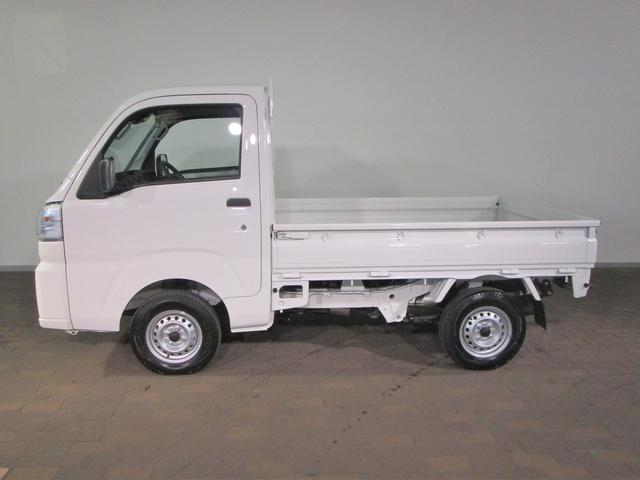 スタンダード 届出済未使用車 4WD CVT 純AM/FMラジオ オートライト スマートアシスト ガードフレーム 荷台ステップ WSRS EBD付ABS VSC&TRC LEDリアコンビランプ アクセサリーソケット(20枚目)