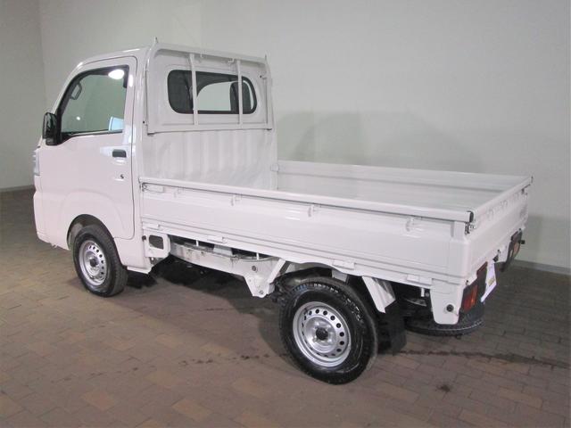 スタンダード 届出済未使用車 4WD CVT 純AM/FMラジオ オートライト スマートアシスト ガードフレーム 荷台ステップ WSRS EBD付ABS VSC&TRC LEDリアコンビランプ アクセサリーソケット(21枚目)