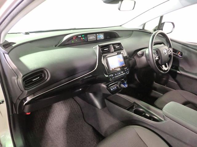 プリウス Ｓ　社外ナビ　ＢＴ接続可能　バックカメラ　ＥＴＣ　トヨタセーフティセンス　レーダークルーズＣ　ＬＥＤオートライト　インテリキー　プッシュスタート　Ａストップ　純正１５インチアルミ（22枚目）