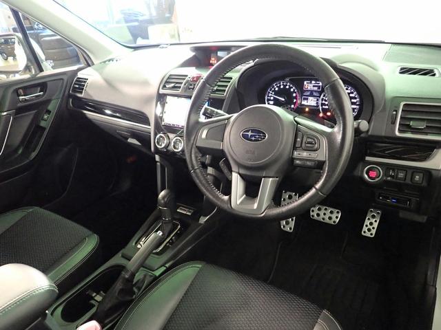 フォレスター ２．０ＸＴ　アイサイト　アドバンスドセイフティパッケージ　純正フルセグＳＤナビ　４ＷＤ　ＬＥＤオートヘッドライト　ＥＴＣ　ブラインドスポットモニター　アイサイト　ハーフレザーシート　シートヒーター　クルーズコントロール（20枚目）