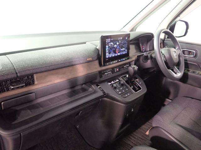 ステップワゴン エアー　純正フルセグ９型ＳＤナビ　Ｂカメラ　ワンオーナー　両側電動スライドドア　純正フリップダウンモニター　ホンダセンシング　ＥＴＣ　パーキングセンサー　クルーズコントロール　スマートキー　純正ＡＷ（22枚目）