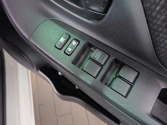 ヴィッツ ハイブリッドＦ　純正ワンセグＳＤナビ　Ｂカメラ　ＬＥＤオートヘッドライト　ＥＴＣ　スマートキー　ブルートゥース対応　ＣＶＴ（14枚目）