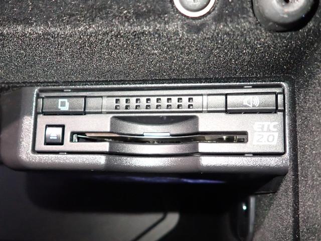 ＩＳ ＩＳ３００ｈ　Ｆスポーツ　純正フルセグＳＤナビ　Ｂカメラ　ＬＥＤオートヘッドライト　ＥＴＣ　赤レザーシート　パーキングセンサー　レクサスセーフティセンス　ＢＳＭ　クルーズコントロール　カードキー　シートエアコン　純正ＡＷ（8枚目）