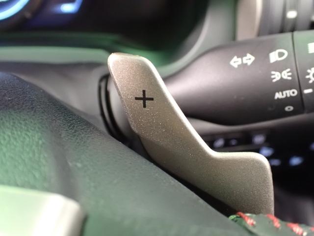 ＩＳ ＩＳ３００ｈ　Ｆスポーツ　純正フルセグＳＤナビ　Ｂカメラ　ＬＥＤオートヘッドライト　ＥＴＣ　赤レザーシート　パーキングセンサー　レクサスセーフティセンス　ＢＳＭ　クルーズコントロール　カードキー　シートエアコン　純正ＡＷ（11枚目）