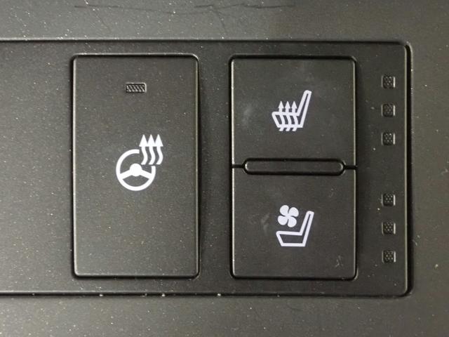 ＩＳ ＩＳ３００ｈ　Ｆスポーツ　純正フルセグＳＤナビ　Ｂカメラ　ＬＥＤオートヘッドライト　ＥＴＣ　赤レザーシート　パーキングセンサー　レクサスセーフティセンス　ＢＳＭ　クルーズコントロール　カードキー　シートエアコン　純正ＡＷ（15枚目）