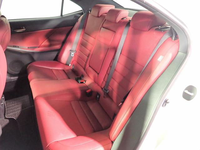 ＩＳ ＩＳ３００ｈ　Ｆスポーツ　純正フルセグＳＤナビ　Ｂカメラ　ＬＥＤオートヘッドライト　ＥＴＣ　赤レザーシート　パーキングセンサー　レクサスセーフティセンス　ＢＳＭ　クルーズコントロール　カードキー　シートエアコン　純正ＡＷ（24枚目）