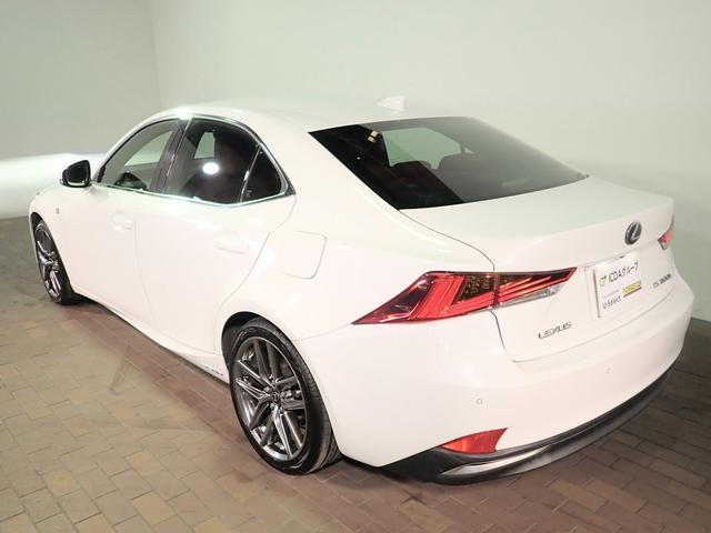 ＩＳ ＩＳ３００ｈ　Ｆスポーツ　純正フルセグＳＤナビ　Ｂカメラ　ＬＥＤオートヘッドライト　ＥＴＣ　赤レザーシート　パーキングセンサー　レクサスセーフティセンス　ＢＳＭ　クルーズコントロール　カードキー　シートエアコン　純正ＡＷ（30枚目）