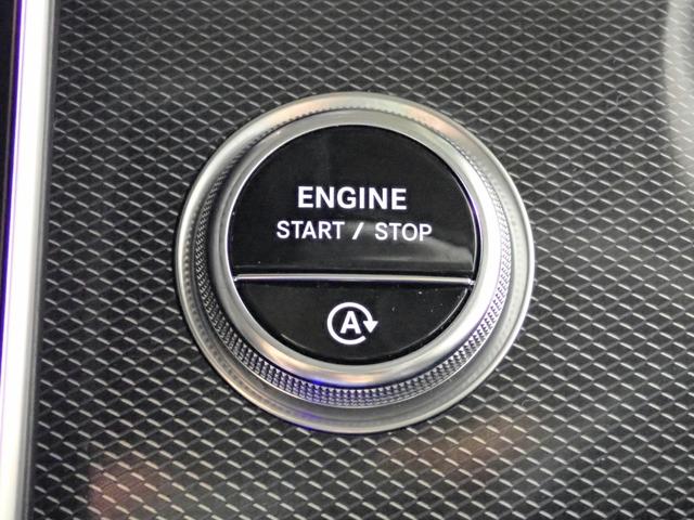 Ｃクラス Ｃ２００アバンギャルド　純正フルセグナビ　アラウンドビューモニター　ＬＥＤオートヘッドライト　前後ドラレコ　ＥＴＣ　ＢＳＭ　シートヒーター　クルーズコントロール　ハーフレザーシート　スマートキー　ヘッドアップディスプレイ（16枚目）