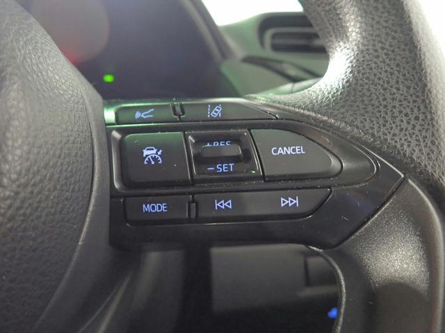 アクア Ｘ　純正ＳＤナビ　Ｂカメラ　ＬＥＤオートヘッドライト　オートハイビーム　ブルートゥース対応　スマートキー　トヨタセーフティセンス　クルーズコントロール　ＣＶＴ　ＶＳＡ　ＡＢＳ　ＳＲＳ（9枚目）
