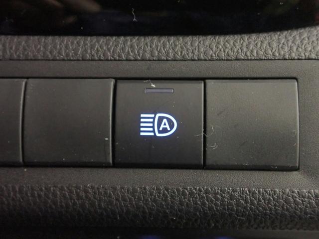 アクア Ｘ　純正ＳＤナビ　Ｂカメラ　ＬＥＤオートヘッドライト　オートハイビーム　ブルートゥース対応　スマートキー　トヨタセーフティセンス　クルーズコントロール　ＣＶＴ　ＶＳＡ　ＡＢＳ　ＳＲＳ（10枚目）