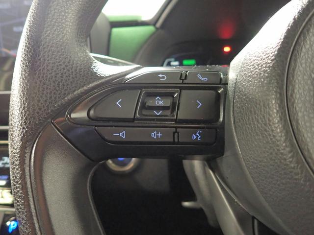 アクア Ｘ　純正ＳＤナビ　Ｂカメラ　ＬＥＤオートヘッドライト　オートハイビーム　ブルートゥース対応　スマートキー　トヨタセーフティセンス　クルーズコントロール　ＣＶＴ　ＶＳＡ　ＡＢＳ　ＳＲＳ（13枚目）