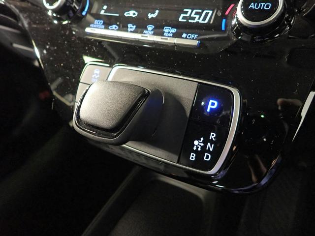 アクア Ｘ　純正ＳＤナビ　Ｂカメラ　ＬＥＤオートヘッドライト　オートハイビーム　ブルートゥース対応　スマートキー　トヨタセーフティセンス　クルーズコントロール　ＣＶＴ　ＶＳＡ　ＡＢＳ　ＳＲＳ（17枚目）