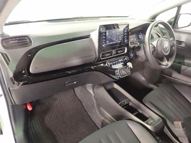 アクア Ｘ　純正ＳＤナビ　Ｂカメラ　ＬＥＤオートヘッドライト　オートハイビーム　ブルートゥース対応　スマートキー　トヨタセーフティセンス　クルーズコントロール　ＣＶＴ　ＶＳＡ　ＡＢＳ　ＳＲＳ（20枚目）