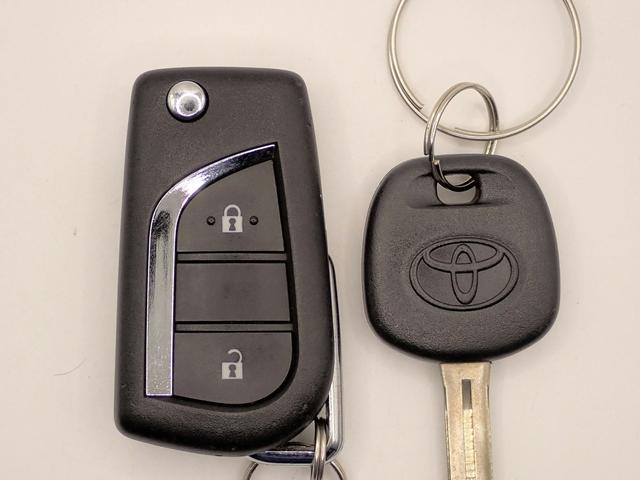 ヤリス ハイブリッドX 純正SDナビ Bカメラ トヨタセーフティセンス オートヘッドライト オートハイビーム ETC キーレス パーキングセンサー クルーズコントロール ブルートゥース対応 CVT ABS スペアーキー(8枚目)