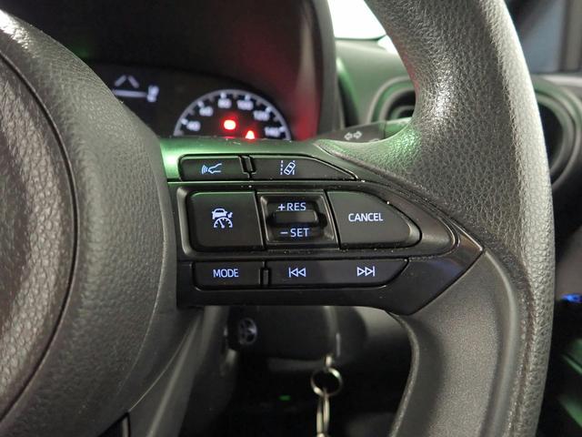 ヤリス ハイブリッドX 純正SDナビ Bカメラ トヨタセーフティセンス オートヘッドライト オートハイビーム ETC キーレス パーキングセンサー クルーズコントロール ブルートゥース対応 CVT ABS スペアーキー(10枚目)