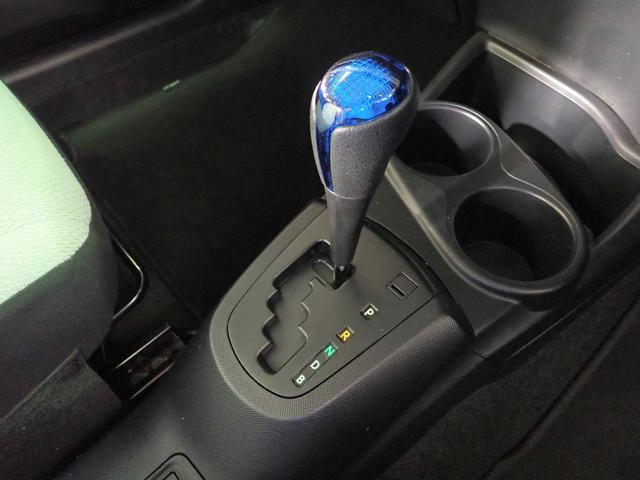 アクア Ｌ　社外ＳＤナビ　Ｂカメラ　トヨタセーフティセンス　ＥＴＣ　ドラレコ　キーレス　オートハイビーム　アイドリングストップ　電格ミラー　ＣＶＴ　ブルートゥース対応　プリクラッシュセーフティ（17枚目）