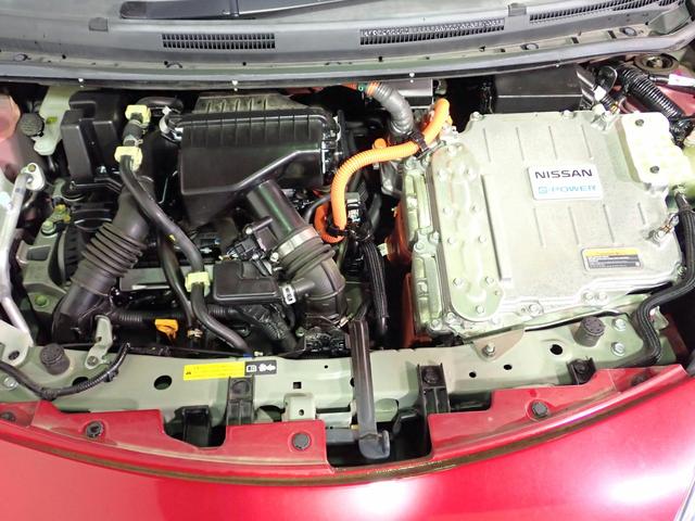 ノート ｅ－パワーオーテック　純正フルセグＳＤナビ　アラウンドビューモニター　ＬＥＤオートヘッドライト　ドラレコ　オートハイビーム　デジタルインナーミラー　パーキングセンサー　スマートキー　純正ＡＷ　ブルートゥース対応　ＣＶＴ（34枚目）