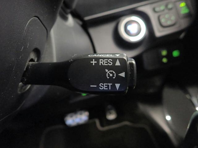 アクア Ｇ　ＧＲスポーツ・１７インチパッケージ　社外フルセグメモリーナビ　ワンオーナー　Ｂカメラ　ＬＥＤオートヘッドライト　トヨタセーフティセンス　ハーフレザーシート　前後ドラレコ　クルーズコントロール　オートハイビーム　ＥＴＣ　純正ＡＷ（10枚目）