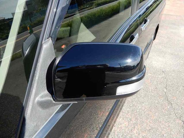 セレナ ライダー　ブラックライン　Ｓ－ハイブリッド　禁煙車　スマートキー　プッシュスタート　アイドリングストップ　両側パワースライドドア　８インチＨＤＤナビ　フルセグ　ＣＤ　ＤＶＤ　Ｂｌｕｅｔｏｏｔｈ　バックカメラ　フリップダウンモニター　ＥＴＣ（15枚目）