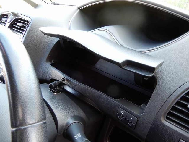 セレナ ライダー　ブラックライン　Ｓ－ハイブリッド　禁煙車　スマートキー　プッシュスタート　アイドリングストップ　両側パワースライドドア　８インチＨＤＤナビ　フルセグ　ＣＤ　ＤＶＤ　Ｂｌｕｅｔｏｏｔｈ　バックカメラ　フリップダウンモニター　ＥＴＣ（41枚目）