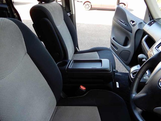 セレナ ライダー　ブラックライン　Ｓ－ハイブリッド　禁煙車　スマートキー　プッシュスタート　アイドリングストップ　両側パワースライドドア　８インチＨＤＤナビ　フルセグ　ＣＤ　ＤＶＤ　Ｂｌｕｅｔｏｏｔｈ　バックカメラ　フリップダウンモニター　ＥＴＣ（52枚目）