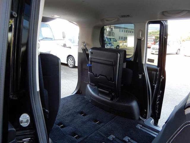 セレナ ライダー　ブラックライン　Ｓ－ハイブリッド　禁煙車　スマートキー　プッシュスタート　アイドリングストップ　両側パワースライドドア　８インチＨＤＤナビ　フルセグ　ＣＤ　ＤＶＤ　Ｂｌｕｅｔｏｏｔｈ　バックカメラ　フリップダウンモニター　ＥＴＣ（69枚目）