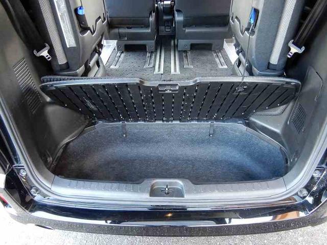 セレナ ライダー　ブラックライン　Ｓ－ハイブリッド　禁煙車　スマートキー　プッシュスタート　アイドリングストップ　両側パワースライドドア　８インチＨＤＤナビ　フルセグ　ＣＤ　ＤＶＤ　Ｂｌｕｅｔｏｏｔｈ　バックカメラ　フリップダウンモニター　ＥＴＣ（71枚目）