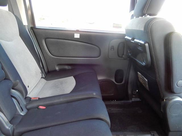 セレナ ライダー　ブラックライン　Ｓ－ハイブリッド　禁煙車　スマートキー　プッシュスタート　アイドリングストップ　両側パワースライドドア　８インチＨＤＤナビ　フルセグ　ＣＤ　ＤＶＤ　Ｂｌｕｅｔｏｏｔｈ　バックカメラ　フリップダウンモニター　ＥＴＣ（79枚目）