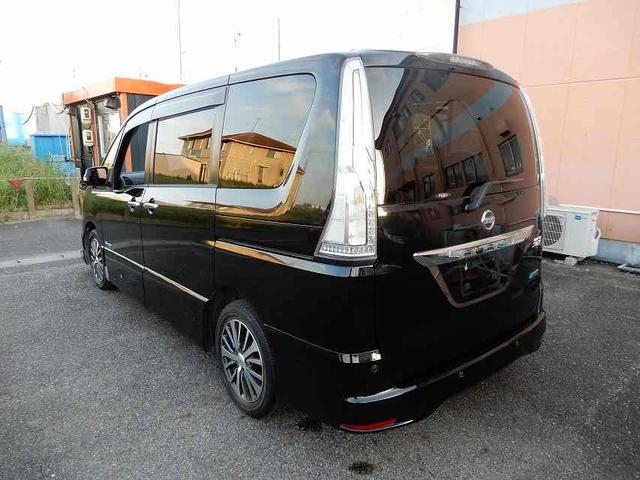 セレナ ハイウェイスターＳ－ＨＶアドバンスドセーフティパック　禁煙車　スマートキー　プッシュスタート　アイドリングストップ　両側パワースライドドア　アラウンドビューモニター　フリップダウンモニター　ＨＤＤナビ　フルセグ　ＣＤ　ＤＶＤ　ＥＴＣ（11枚目）