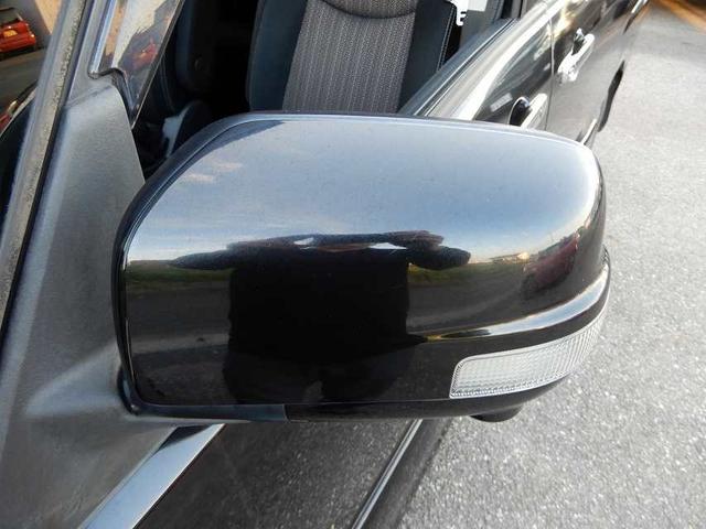 セレナ ハイウェイスターＳ－ＨＶアドバンスドセーフティパック　禁煙車　スマートキー　プッシュスタート　アイドリングストップ　両側パワースライドドア　アラウンドビューモニター　フリップダウンモニター　ＨＤＤナビ　フルセグ　ＣＤ　ＤＶＤ　ＥＴＣ（13枚目）